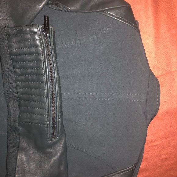 BCBG Ladies Jacket with leather accents - Picture 13 of 14